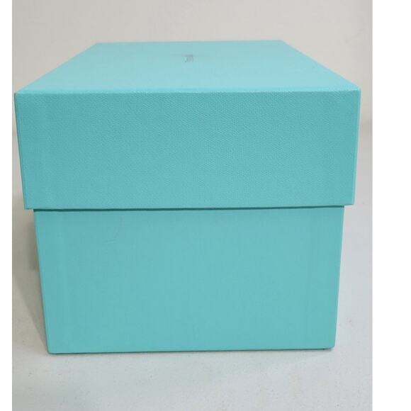 Tiffany & Co. Blue Storage Box Medium Size Some Flaws 10x6.5x5.5 Inches - Picture 2 of 9